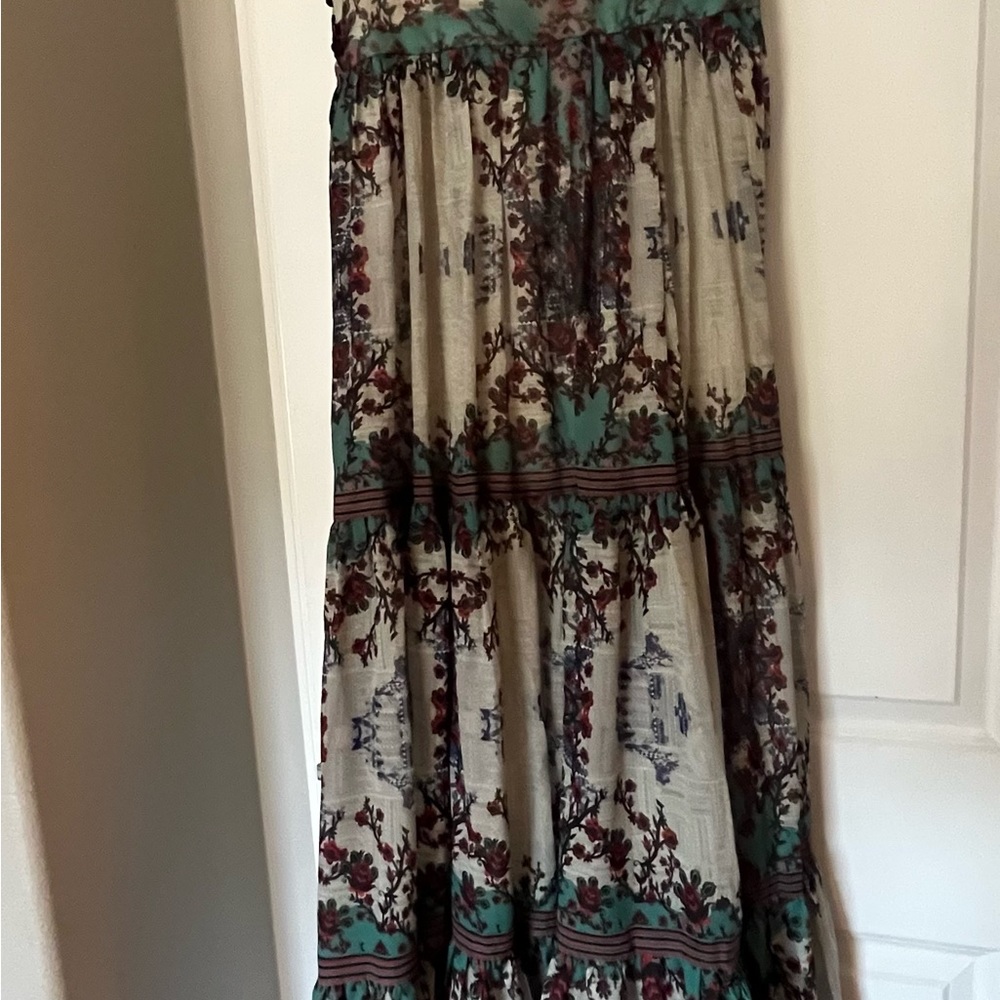 Dress - Picture 7 of 8